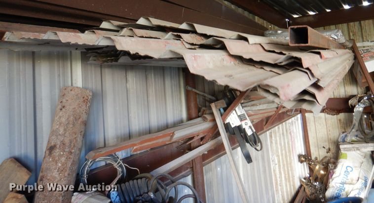 image for item DI5465 Sheets of metal siding/roofing