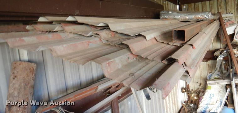 image for item DI5465 Sheets of metal siding/roofing