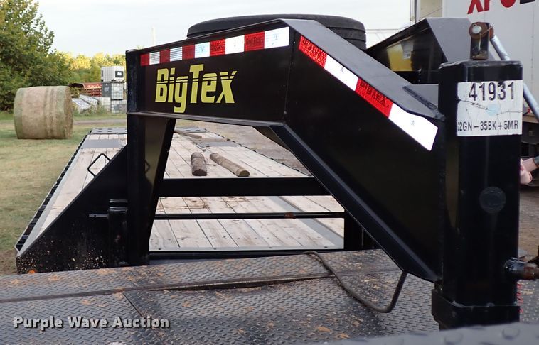 image for item DI5787 2019 Big Tex 22GN-35BK-5MR  equipment trailer