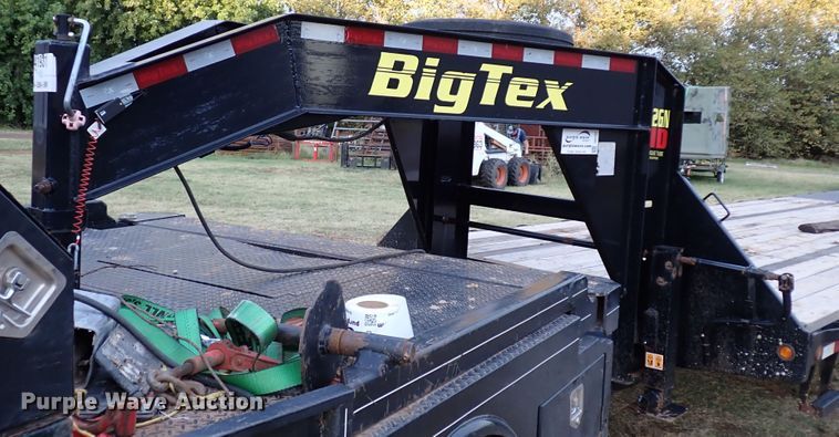 image for item DI5787 2019 Big Tex 22GN-35BK-5MR  equipment trailer