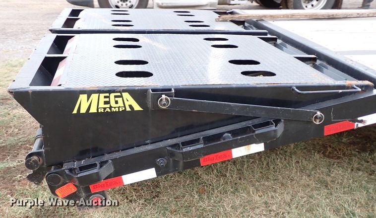 image for item DI5787 2019 Big Tex 22GN-35BK-5MR  equipment trailer