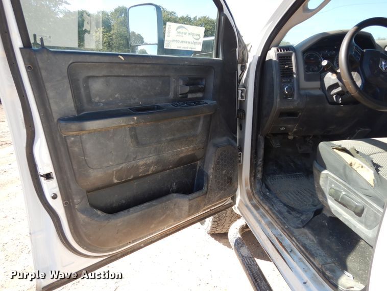 image for item DI8524 2012 Dodge Ram 2500 ST  Crew Cab pickup truck