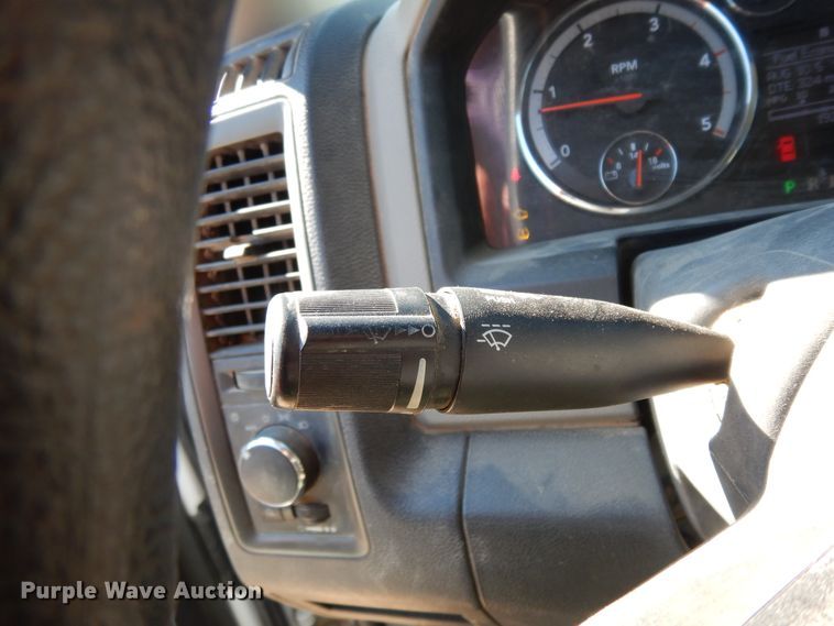 image for item DI8524 2012 Dodge Ram 2500 ST  Crew Cab pickup truck