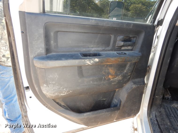 image for item DI8524 2012 Dodge Ram 2500 ST  Crew Cab pickup truck