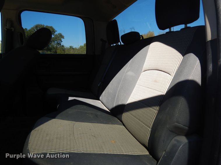 image for item DI8524 2012 Dodge Ram 2500 ST  Crew Cab pickup truck