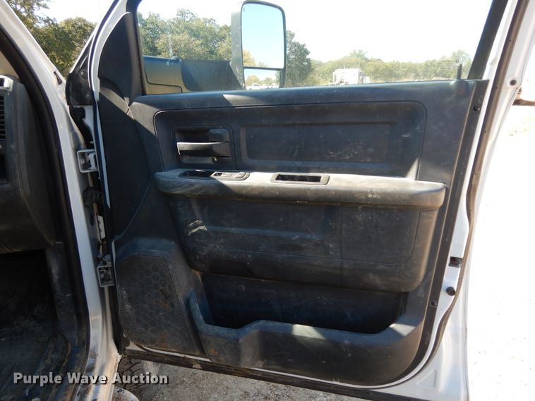 image for item DI8524 2012 Dodge Ram 2500 ST  Crew Cab pickup truck
