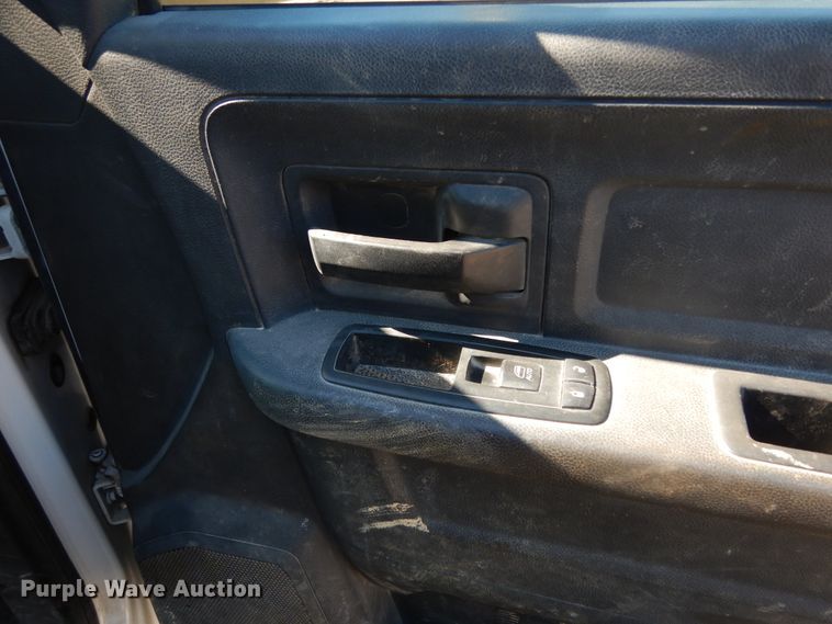 image for item DI8524 2012 Dodge Ram 2500 ST  Crew Cab pickup truck