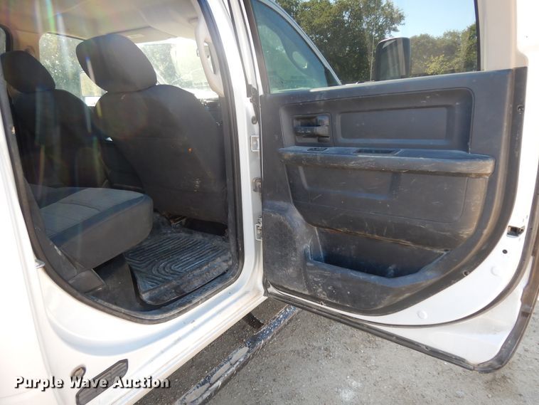 image for item DI8524 2012 Dodge Ram 2500 ST  Crew Cab pickup truck