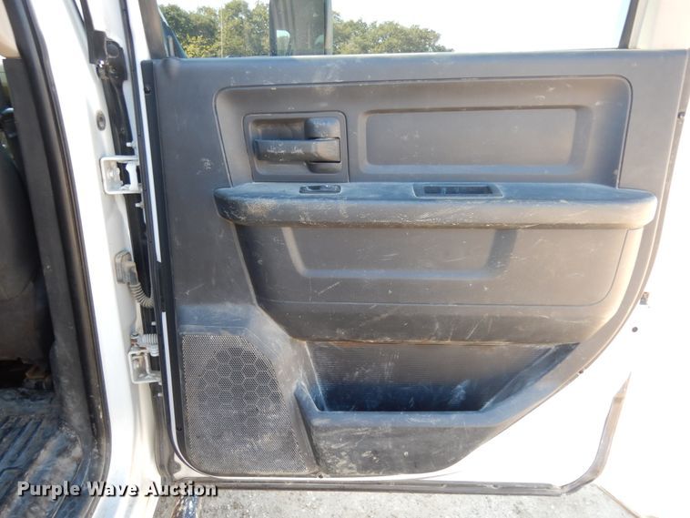 image for item DI8524 2012 Dodge Ram 2500 ST  Crew Cab pickup truck