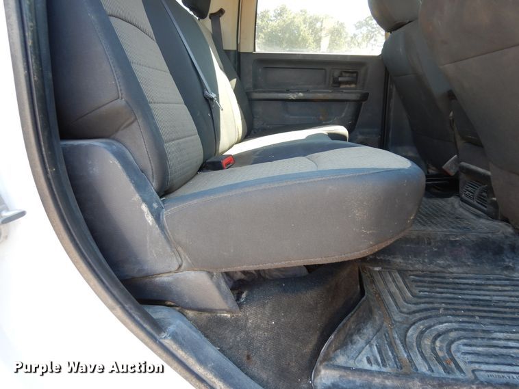 image for item DI8524 2012 Dodge Ram 2500 ST  Crew Cab pickup truck