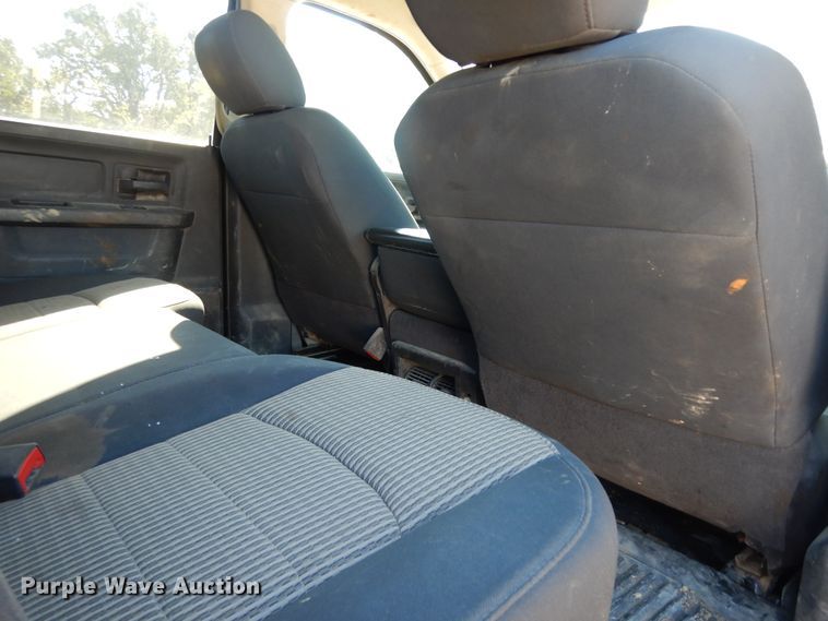 image for item DI8524 2012 Dodge Ram 2500 ST  Crew Cab pickup truck