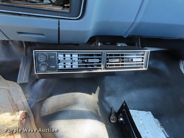 image for item DJ7430 1987 Dodge D150  pickup truck