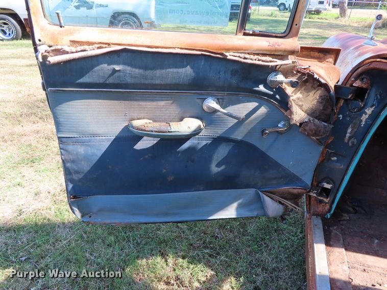 image for item DJ7431 1955 Chevrolet  sedan