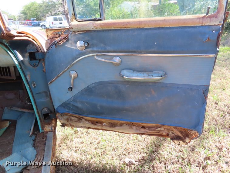 image for item DJ7431 1955 Chevrolet  sedan