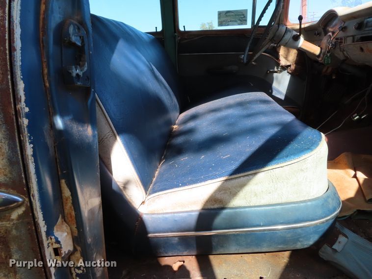 image for item DJ7431 1955 Chevrolet  sedan