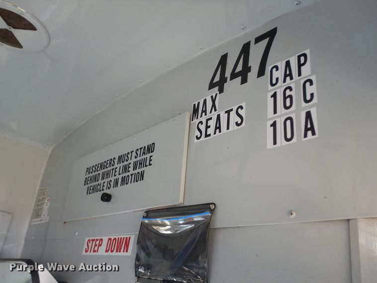 image for item DJ7438 2004 Chevrolet Express G3500  school bus