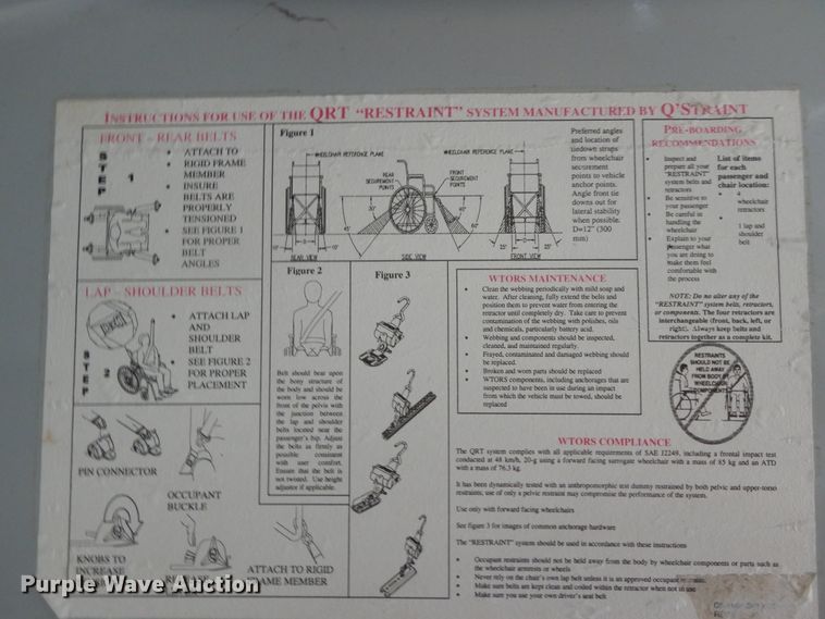 image for item DJ7438 2004 Chevrolet Express G3500  school bus