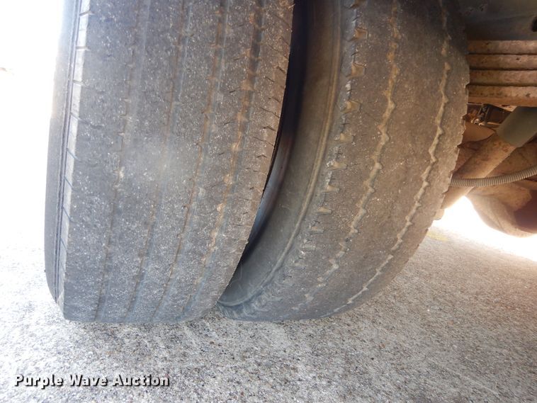 image for item DJ7438 2004 Chevrolet Express G3500  school bus