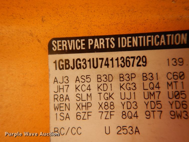 image for item DJ7438 2004 Chevrolet Express G3500  school bus