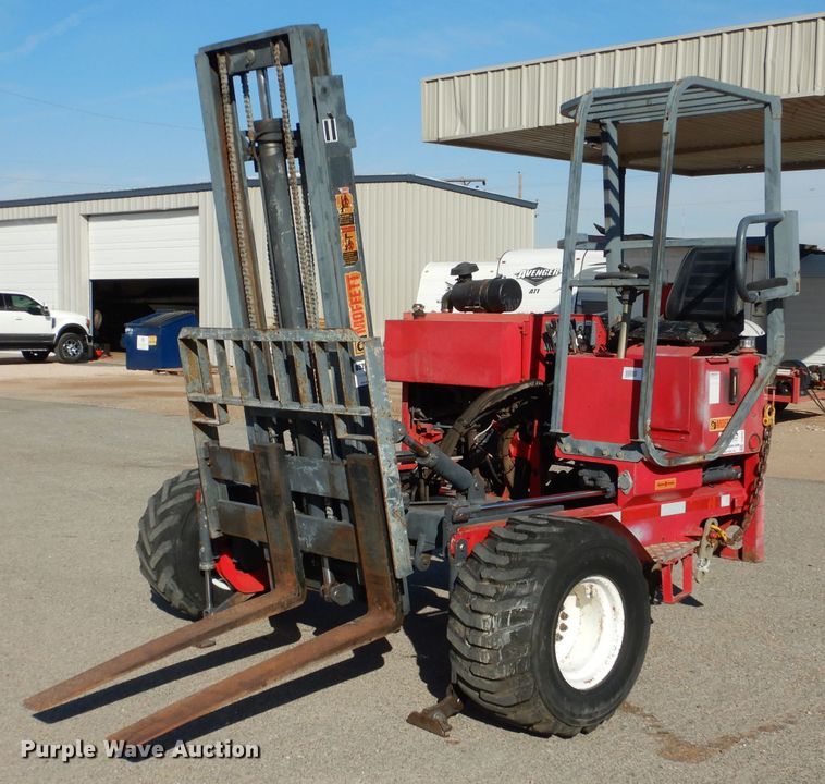 image for item DJ8884 2000 Moffett M5000  forklift