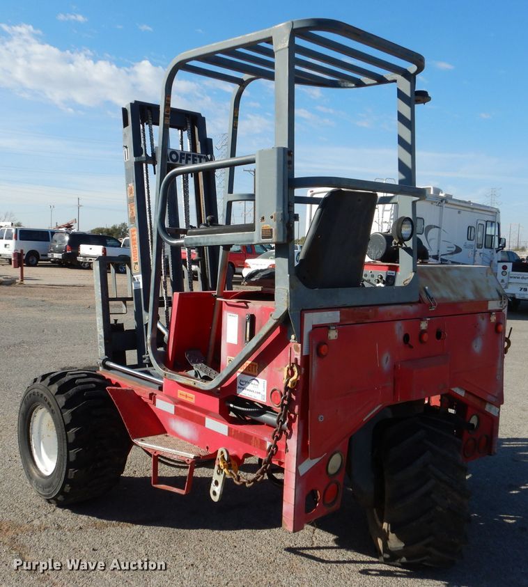 image for item DJ8884 2000 Moffett M5000  forklift