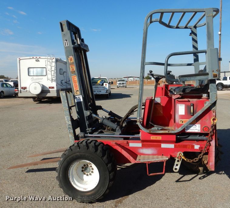 image for item DJ8884 2000 Moffett M5000  forklift