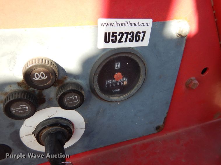 image for item DJ8884 2000 Moffett M5000  forklift