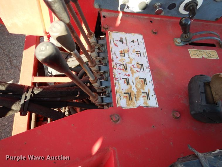 image for item DJ8884 2000 Moffett M5000  forklift