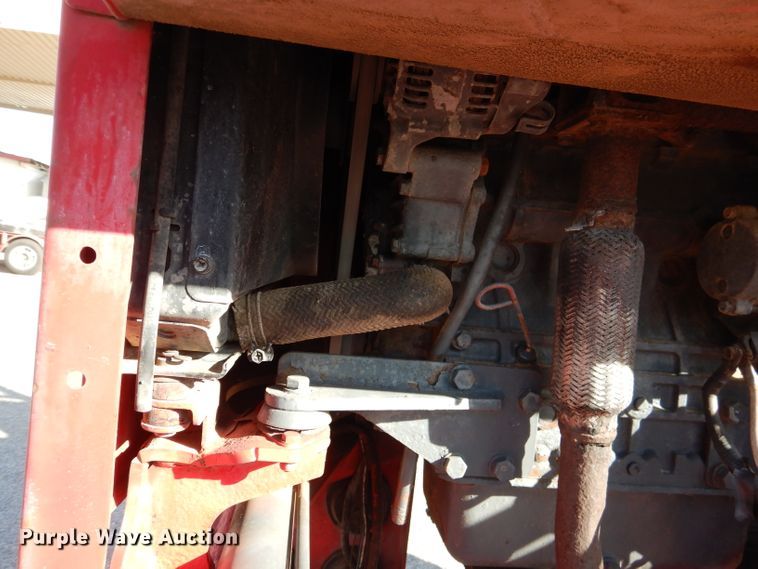 image for item DJ8884 2000 Moffett M5000  forklift