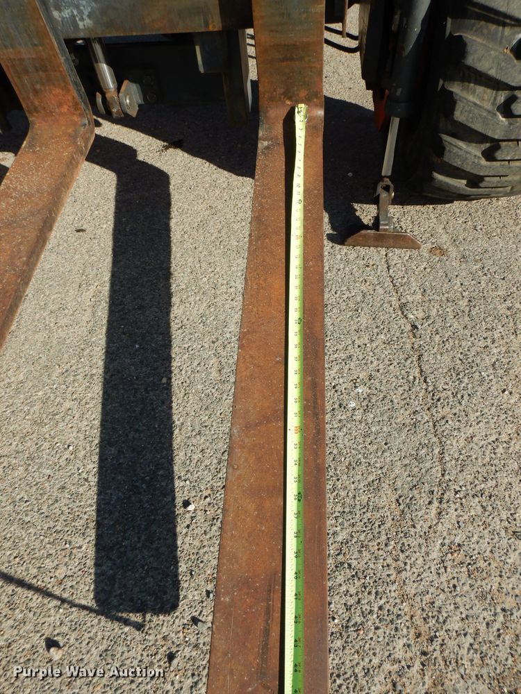 image for item DJ8884 2000 Moffett M5000  forklift