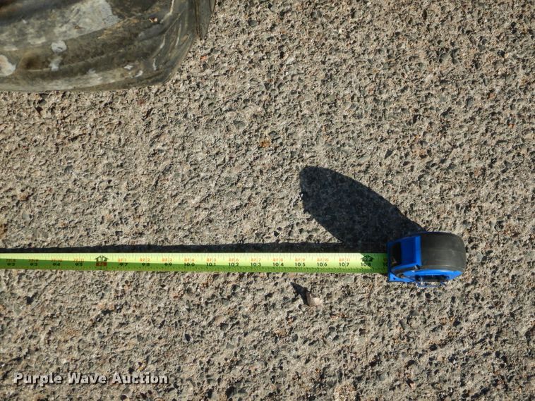 image for item DJ8884 2000 Moffett M5000  forklift