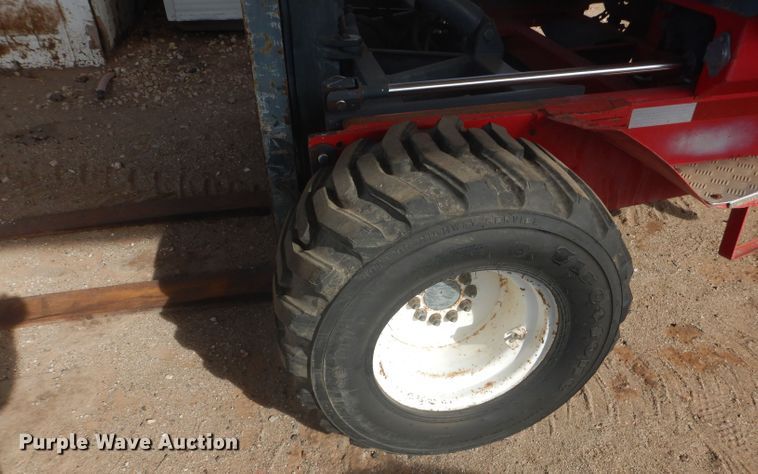 image for item DJ8884 2000 Moffett M5000  forklift