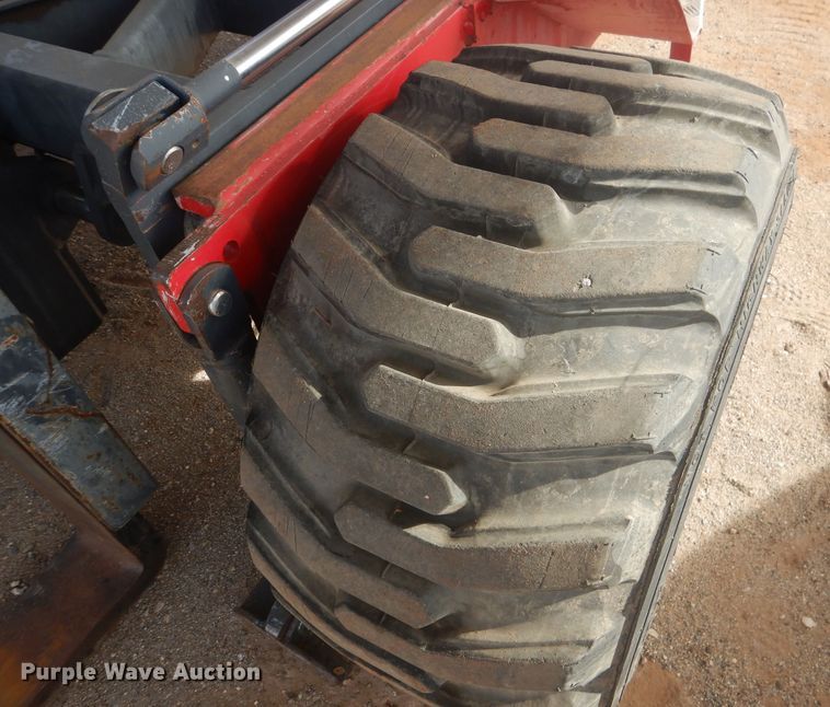 image for item DJ8884 2000 Moffett M5000  forklift