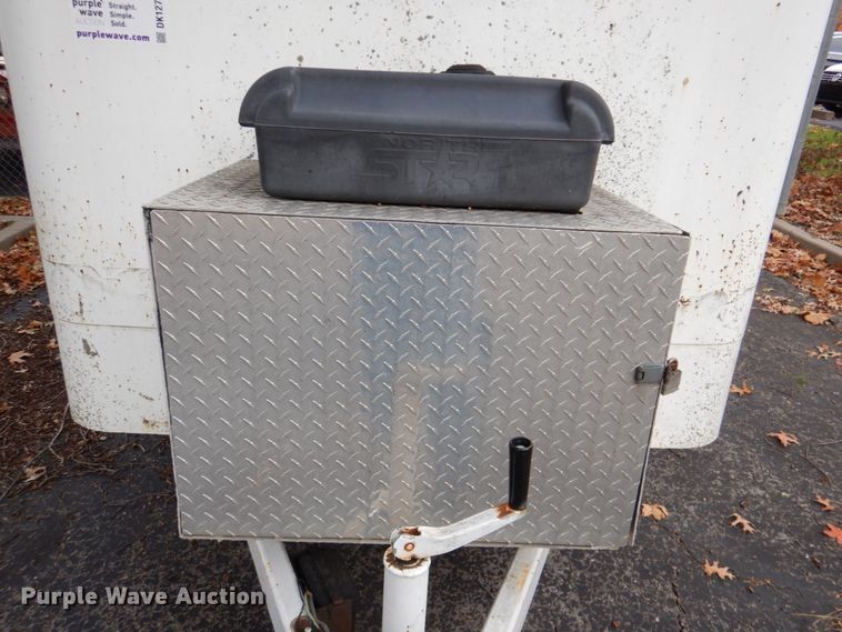 image for item DK1272 1999 Titan  enclosed cargo trailer