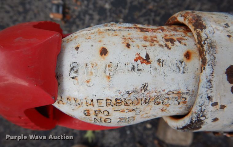 image for item DK1272 1999 Titan  enclosed cargo trailer