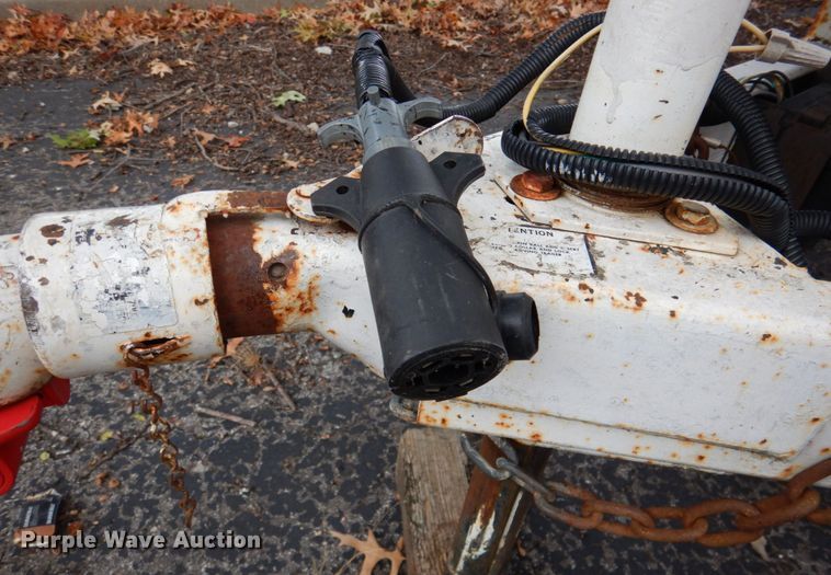 image for item DK1272 1999 Titan  enclosed cargo trailer