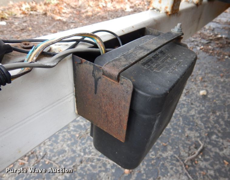 image for item DK1272 1999 Titan  enclosed cargo trailer