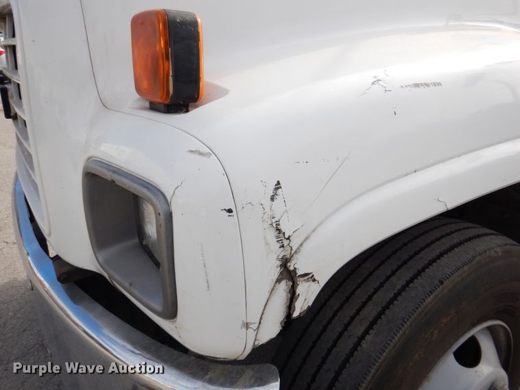 image for item DK1276 2001 Chevrolet C6500  utility / service truck