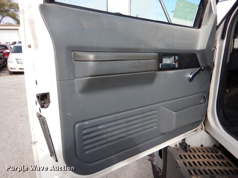 image for item DK1276 2001 Chevrolet C6500  utility / service truck