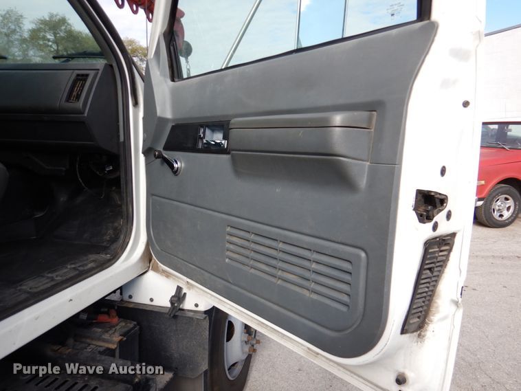 image for item DK1276 2001 Chevrolet C6500  utility / service truck