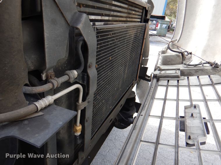 image for item DK1276 2001 Chevrolet C6500  utility / service truck