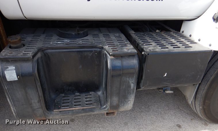 image for item DK1276 2001 Chevrolet C6500  utility / service truck