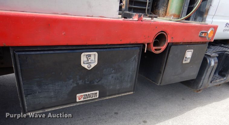 image for item DK1276 2001 Chevrolet C6500  utility / service truck