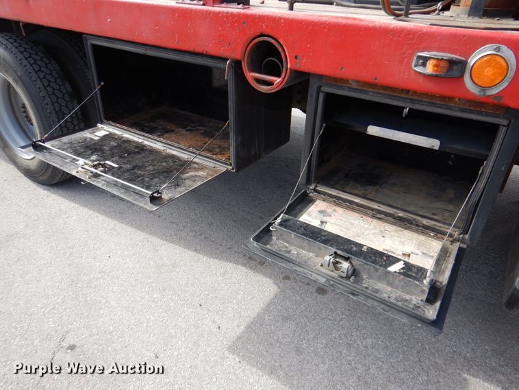 image for item DK1276 2001 Chevrolet C6500  utility / service truck