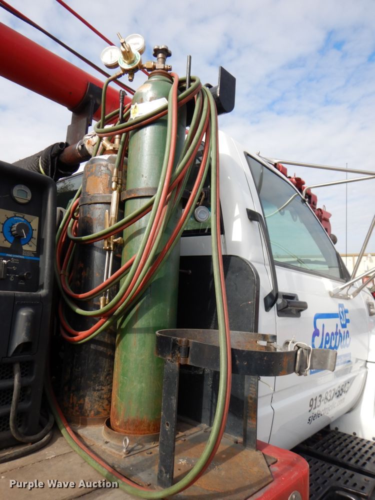 image for item DK1276 2001 Chevrolet C6500  utility / service truck