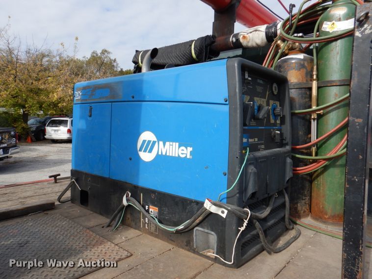 image for item DK1276 2001 Chevrolet C6500  utility / service truck