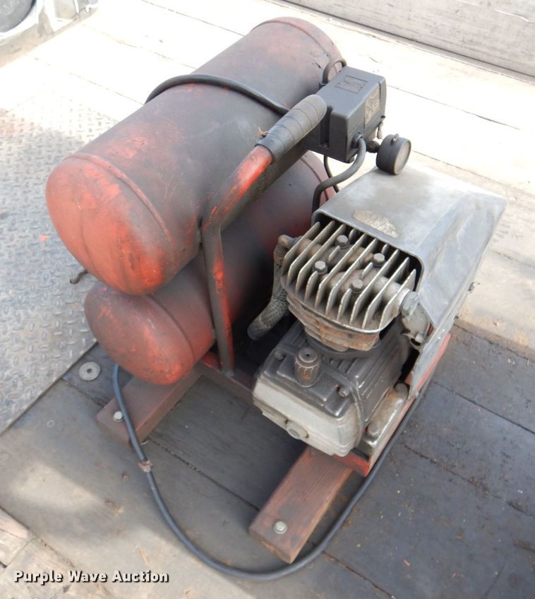 image for item DK1276 2001 Chevrolet C6500  utility / service truck