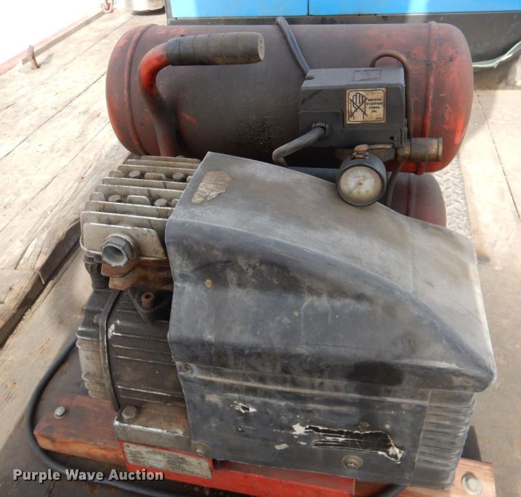 image for item DK1276 2001 Chevrolet C6500  utility / service truck