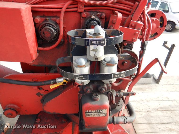 image for item DK1276 2001 Chevrolet C6500  utility / service truck