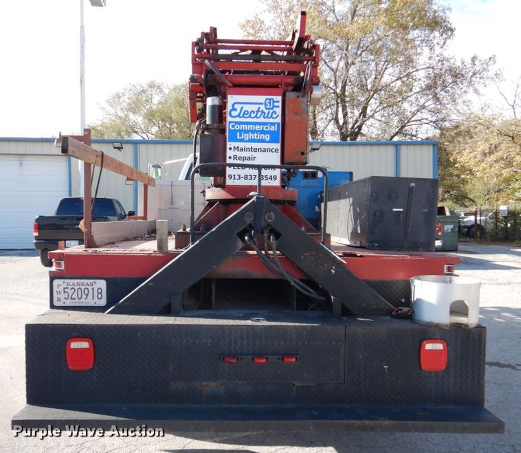 image for item DK1277 1995 Chevrolet Kodiak  flatbed truck with boom ladder